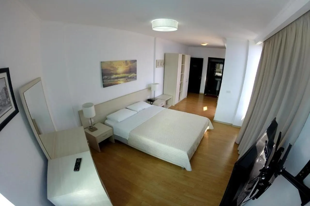 Hotel Titania Sarande