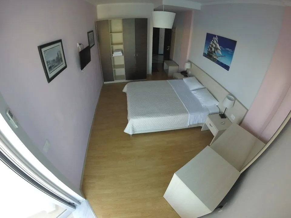 Hotel Titania Sarande
